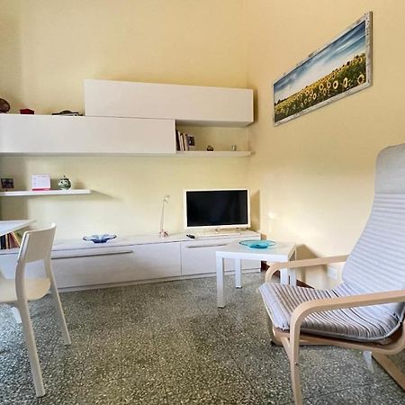 Ferienwohnung Tra Gli Olivi Lucca Exterior foto